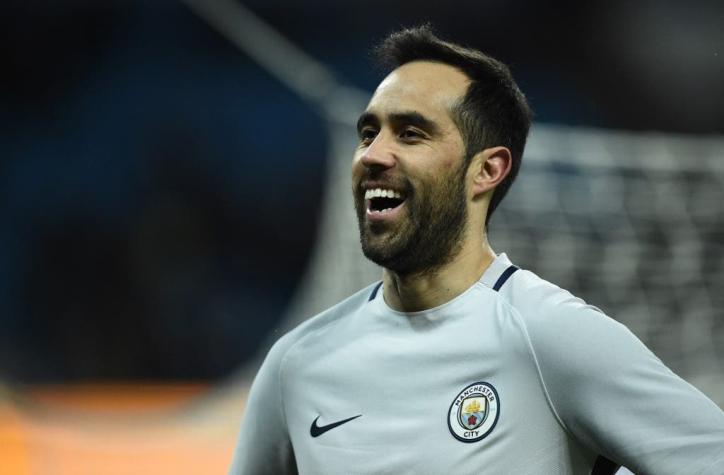 [VIDEO] ¡Casi lo tapa! Así voló Claudio Bravo en el penal contra West Ham