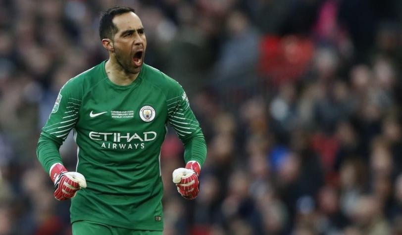 [VIDEO] El tapadón de Claudio Bravo en la tanda de penales entre el City y Wolverhampton