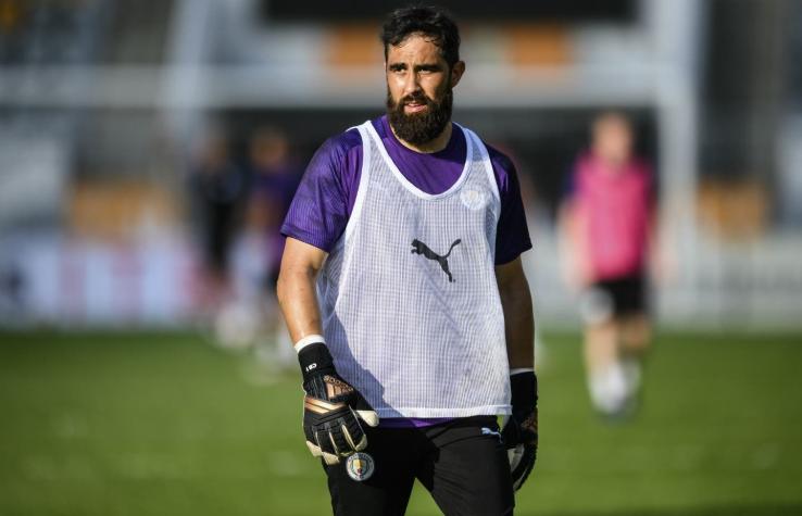 ¿Se sumará a la legión de chilenos en México? El club que tiene en la mira a Claudio Bravo