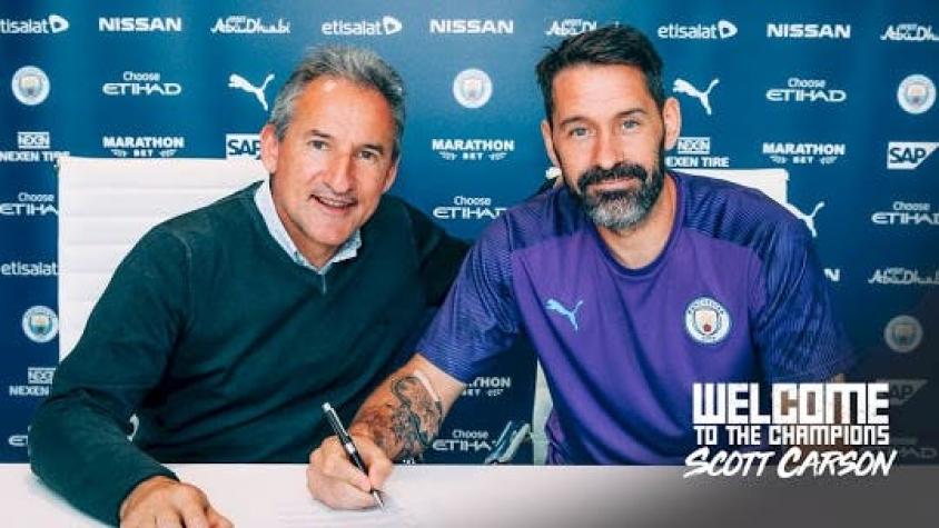 Más competencia para Claudio Bravo: Manchester City ficha al arquero Scott Carson