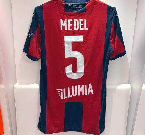 [FOTO] ¿La estrenará este viernes? Esta es la camiseta que Gary Medel utilizará en Bologna