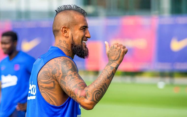 Menos competencia para Arturo Vidal: Los cambios en el Barcelona que favorecen al "King"