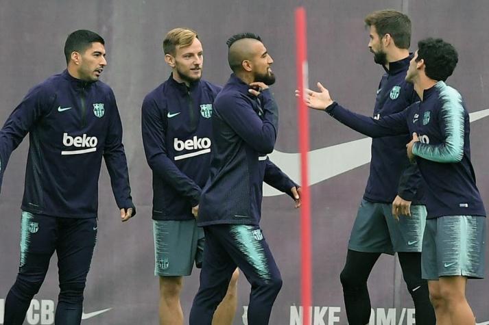 [VIDEO] "Con papá no": La "burla" de Arturo Vidal a Gerard Piqué durante un entrenamiento