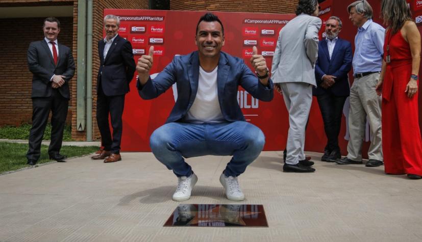 El hollywoodense homenaje de la ANFP a Esteban Paredes por su récord de goleador histórico