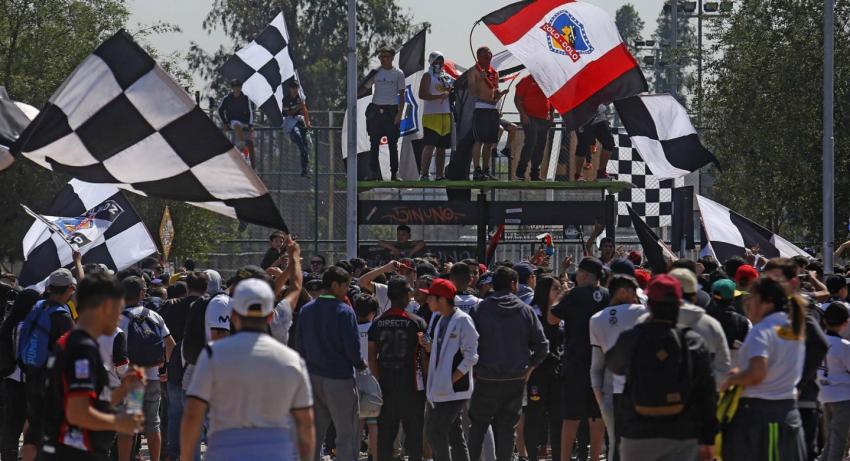 Con disturbios y la intervención de Carabineros: Así se vivió el arengazo no autorizado de Colo Colo