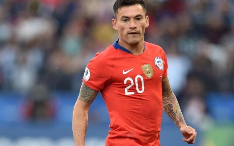 Charles Aránguiz: "Si estuviera en mi casa estaría marchando y luchando junto a mi gente"