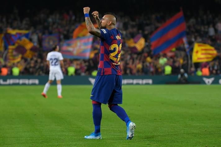 Prensa española dedica loas a Arturo Vidal: "Es el tipo que pone la pierna, que vuelve a entrar"