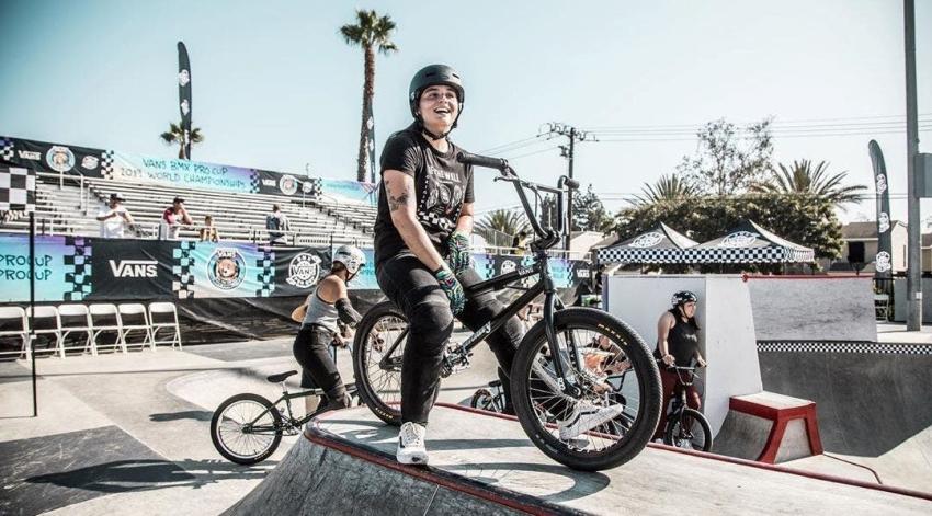 Macarena Pérez Grasset logra plata en Mundial de BMX Freestyle y clasifica a Tokio 2020