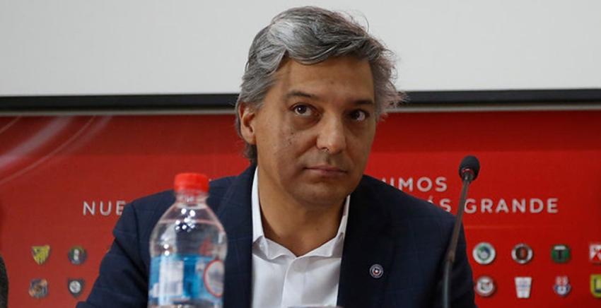 Presidente de la ANFP se abre a terminar el torneo: "Está el análisis de no jugar"