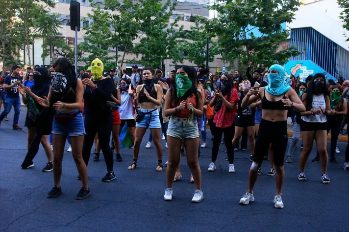 América de México lamenta video de jugadores sub 17 imitando performance de "El violador eres tú"
