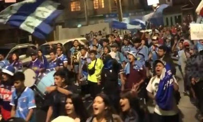 Hinchas de San Marcos de Arica marchan pidiendo el ascenso de su club a Primera B