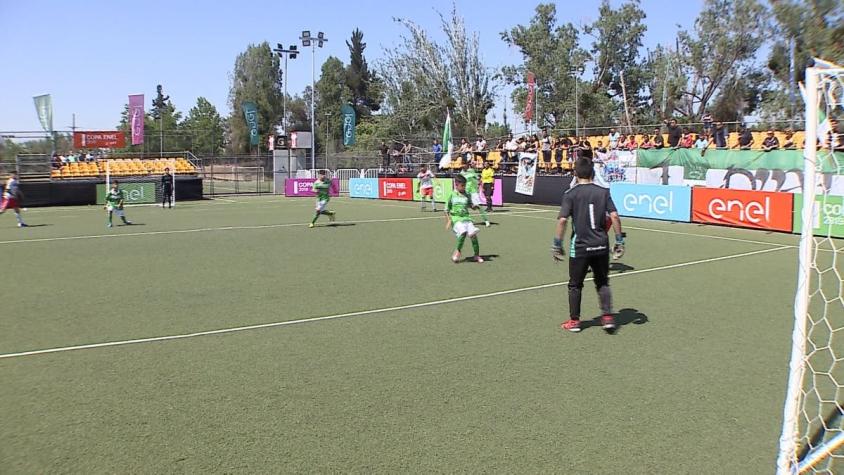 [VIDEO] Un hijo a la U y el más pequeño en la Copa Enel: La dinastía Cornejo en el fútbol chileno