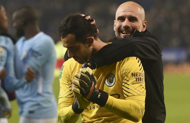Claudio Bravo es titular en el clásico contra el Manchester United