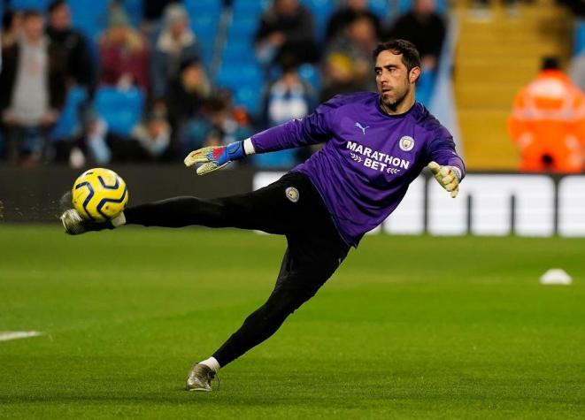 Con un Bravo titular y muy activo el City le ganó al Everton y sigue en la parte alta de la Premier
