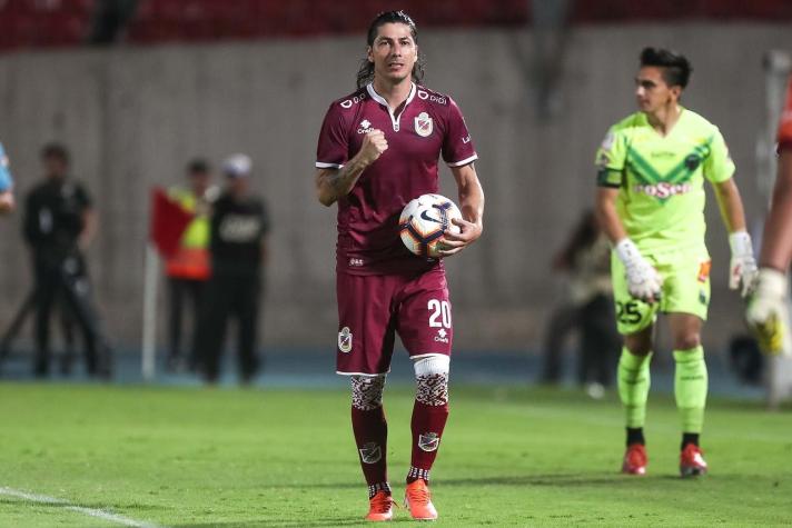 La clásica polera de Jaime Valdés en Colo Colo ahora se transformó a favor de La Serena
