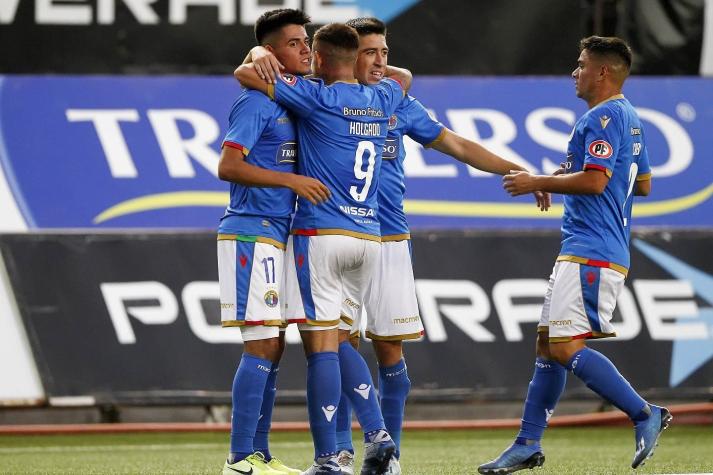 Audax Italiano se estrenó en el Campeonato Nacional con goleada ante Cobresal