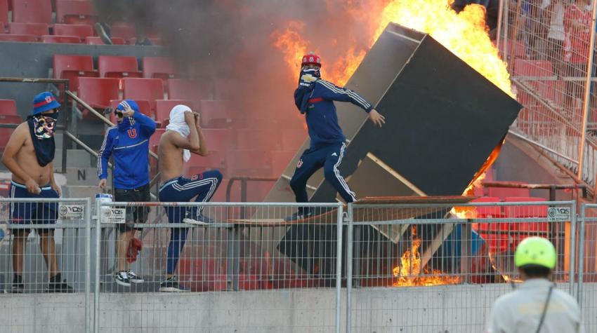Serios incidentes en el Nacional durante duelo entre la U y el Inter por Copa Libertadores