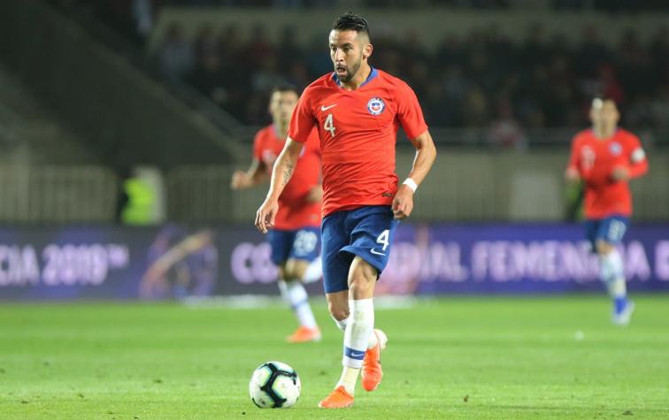 Mauricio Isla revela que Juan Román Riquelme lo llamó para ir a Boca Juniors