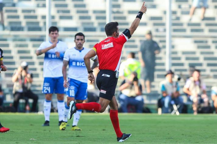 "Cometió un error": Enrique Osses tajante tras penal de Valencia sobre Puch que Piero Maza no cobró