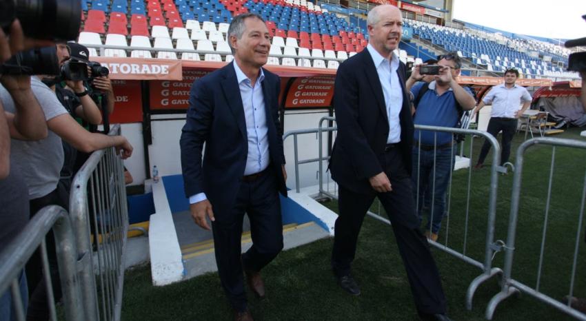 "No hay tiempo para lamentarse": DT y presidente de la UC reaccionan tras caída en la Libertadores
