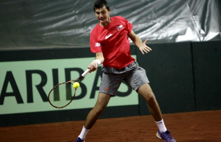 Tomás Barrios pierde ante Mikael Ymer y Suecia queda 1-0 arriba sobre Chile en Copa Davis