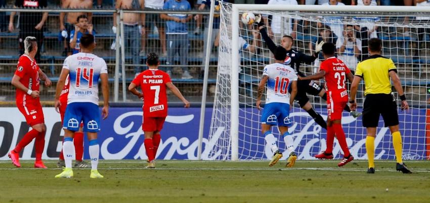 [VIDEO] Libertadores elabora ranking con los 5 mejores goles de tiro libre e incluye golazo chileno