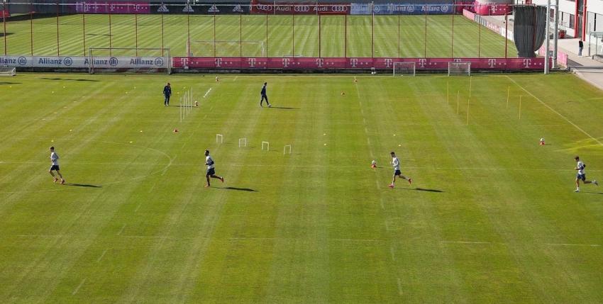 Sin abrazos ni apretones de mano: Así retomó el Bayern sus entrenamientos después de 24 días