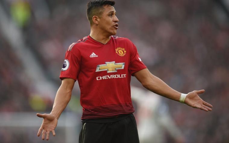En Inglaterra aseguran que Alexis podría terminar la temporada en el Manchester United