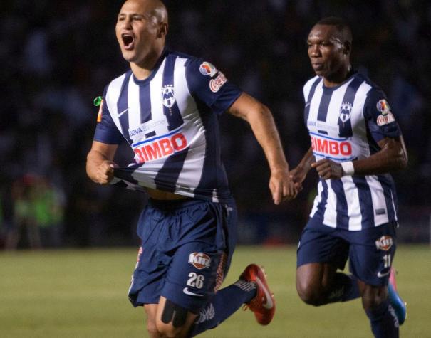 Noble gesto de Humberto "Chupete" Suazo vuelve a emocionar a hincha del Monterrey