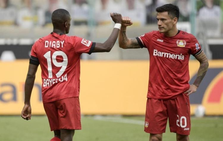 Sigue en racha: Leverkusen derrota al Mönchengladbach y Aránguiz sueña con la Champions