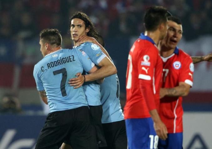 Ex seleccionado uruguayo revela que fueron a buscar a Jara en camarines tras incidente con Cavani