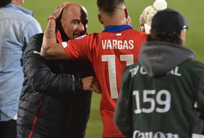 Eduardo Vargas elige al mejor DT de su carrera y revela si jugaría o no en Colo Colo