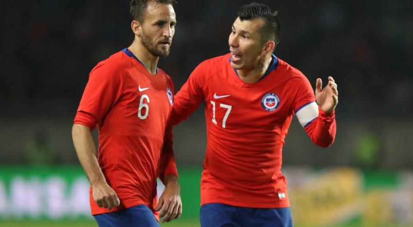 Gary Medel respalda a Fuenzalida tras críticas de Castillo: "Nos representa y eso es un orgullo"