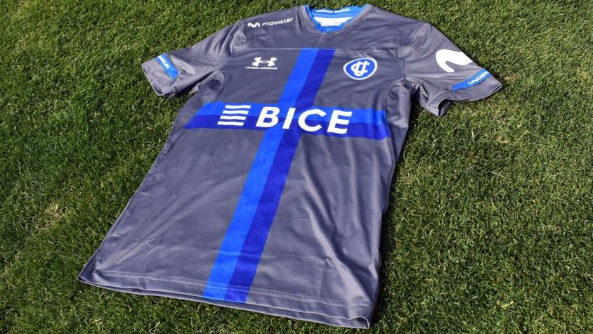 [FOTOS] Universidad Católica presenta nueva camiseta a la espera de que vuelva el fútbol chileno