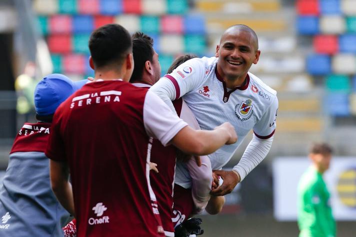 Humberto Suazo vuelve a marcar un gol en Primera División después de cinco años