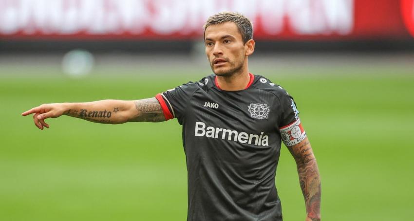 [VIDEO] Charles Aránguiz marca en tremenda goleada del Lerverkusen