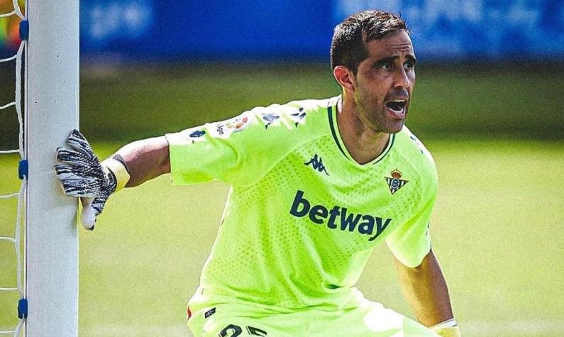 "Impresionante": Hinchas del Betis explotaron en elogios para Claudio Bravo tras su debut en La Liga