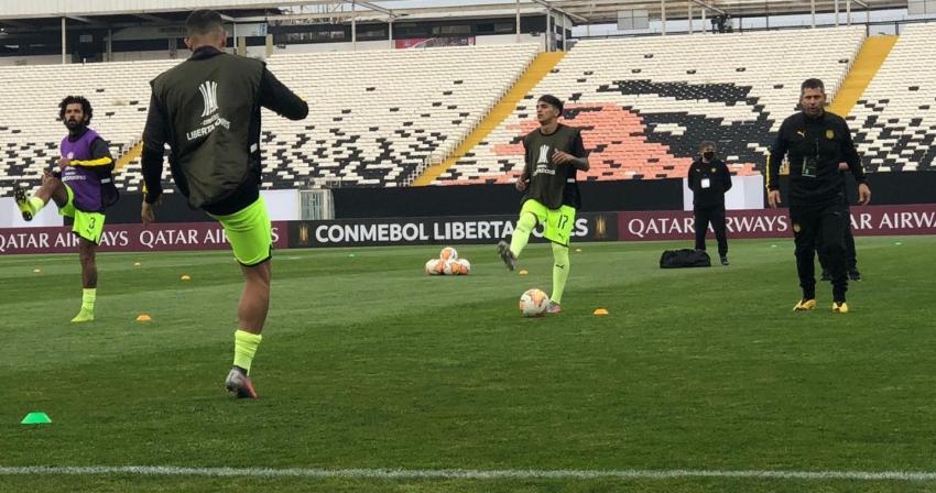 El dieciochero recibimiento a Peñarol en el Monumental para duelo ante Colo Colo por Libertadores