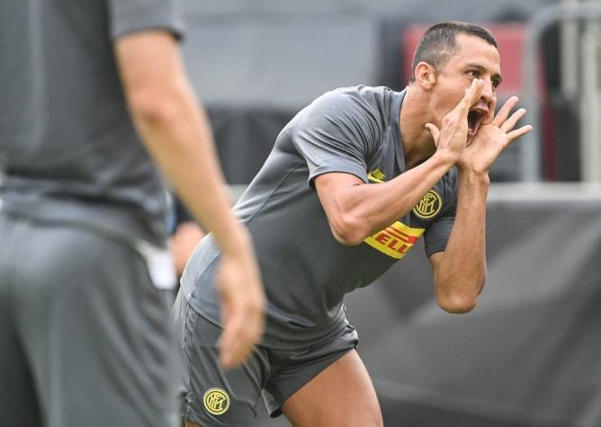 [VIDEO] Pura picardía: El gol de Alexis en goleada del Inter por pretemporada
