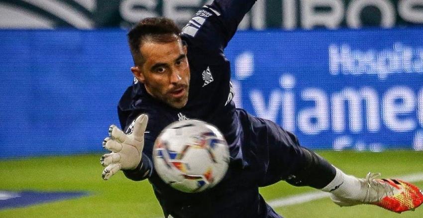 Claudio Bravo es goleado por la Real Sociedad en su retorno a la titularidad del Betis