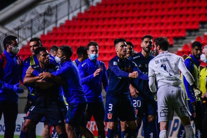 La U perdió ante La Calera en la agonía con Espinoza y De Paul peleándose en la cancha