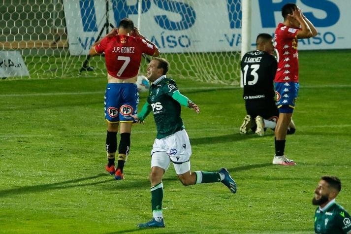Wanderers vence a Unión Española y le impide alcanzar a la UC en la punta del torneo