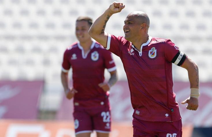 "Chupete Histórico": Humberto Suazo logra su gol 100 en Primera División