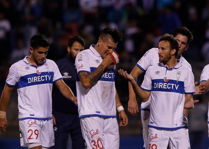 Hinchas de la UC se lanzan contra Nicolás Castillo por nuevos cuestionamientos al “Chapa” Fuenzalida