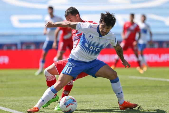 Universidad Católica solo empata ante Curicó Unido pero aumenta su ventaja como líder del torneo