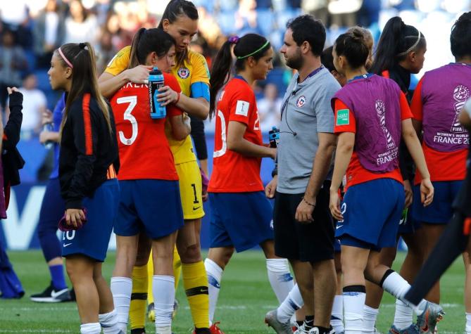 Chilenas Christiane Endler y Carla Guerrero son incluidas en el equipo sudamericano de la década