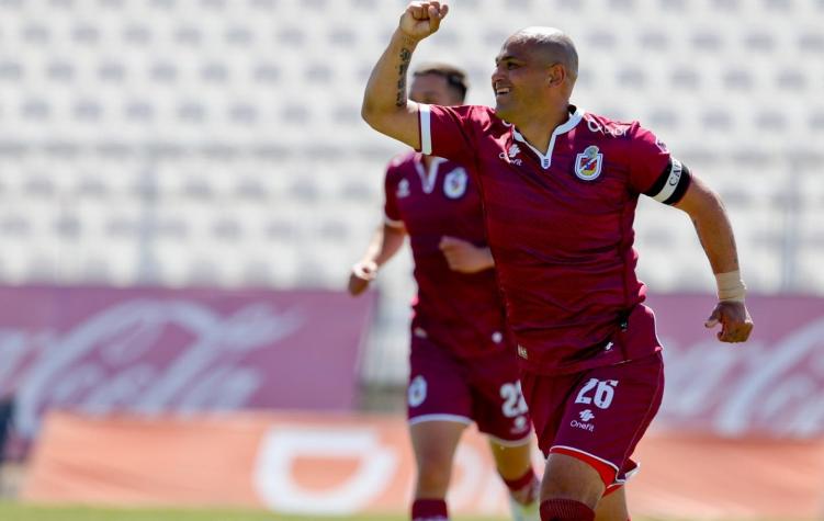 Deportes La Serena anuncia renovación de Humberto "Chupete" Suazo por una temporada más