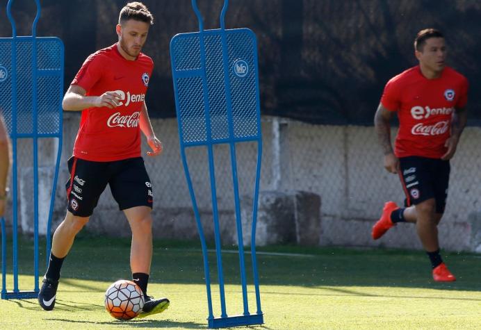 La Roja libera a dos jugadores para el primer microciclo de la era Martín Lasarte