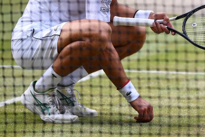 Tenistas deberán dormir en hoteles oficiales durante Wimbledon para controlar el COVID-19