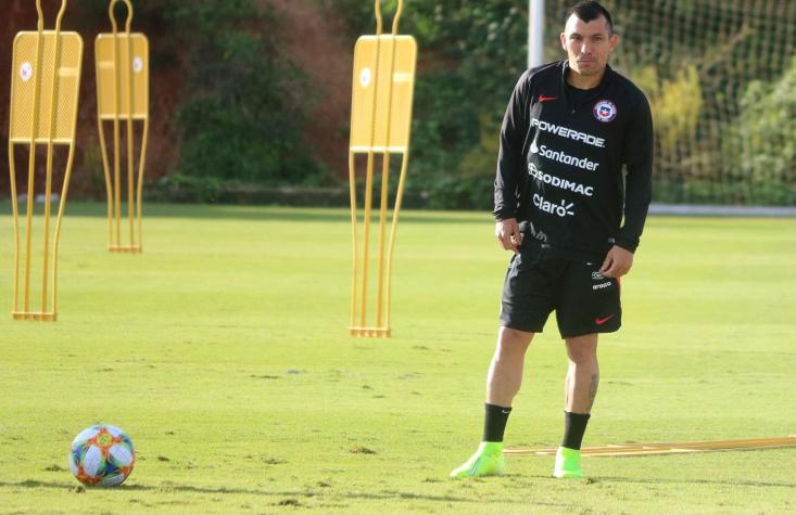 Gary Medel destaca "intensidad" e "ideas claras" en primera práctica de La Roja de Lasarte